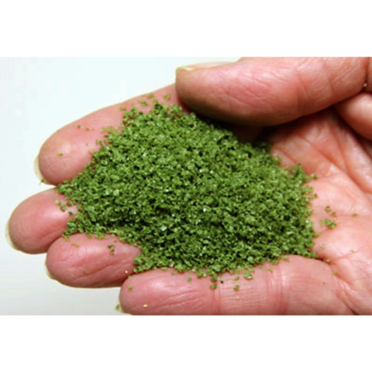 Scenic Express 6132 - Medium Green Superleaf - 16oz 'Shaker' 3 Scenic Express 6132 - Medium Green Superleaf - 16oz 'Shaker'