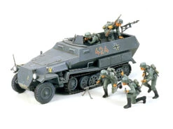 Tamiya 35020 - German Hanomag Sdkfz 251/1 Kit Germany - 1:35 Scale Kit