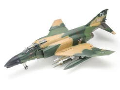 Tamiya 60305 - McDonnell F-4 C/D Phantom II - 1:32 Scale Kit